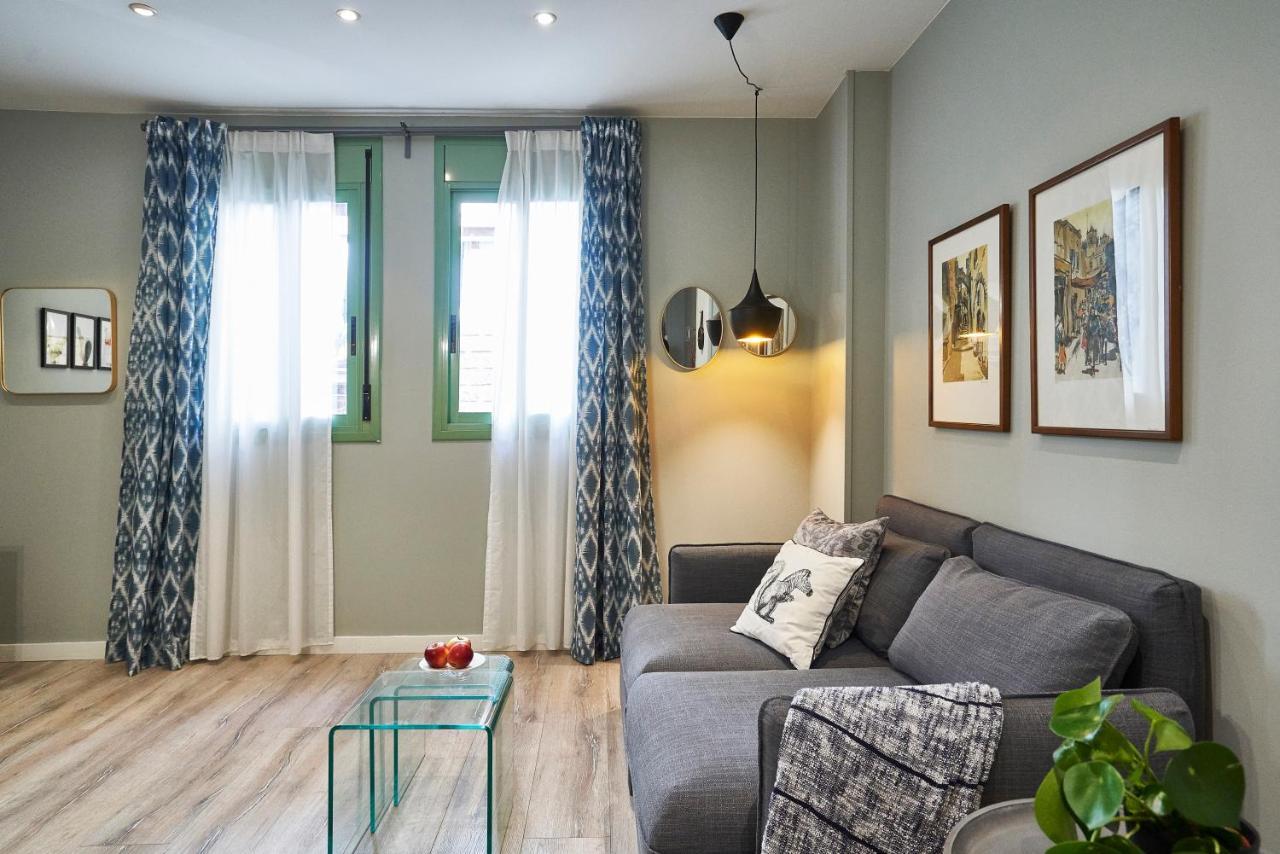 Cathedral Apartment *